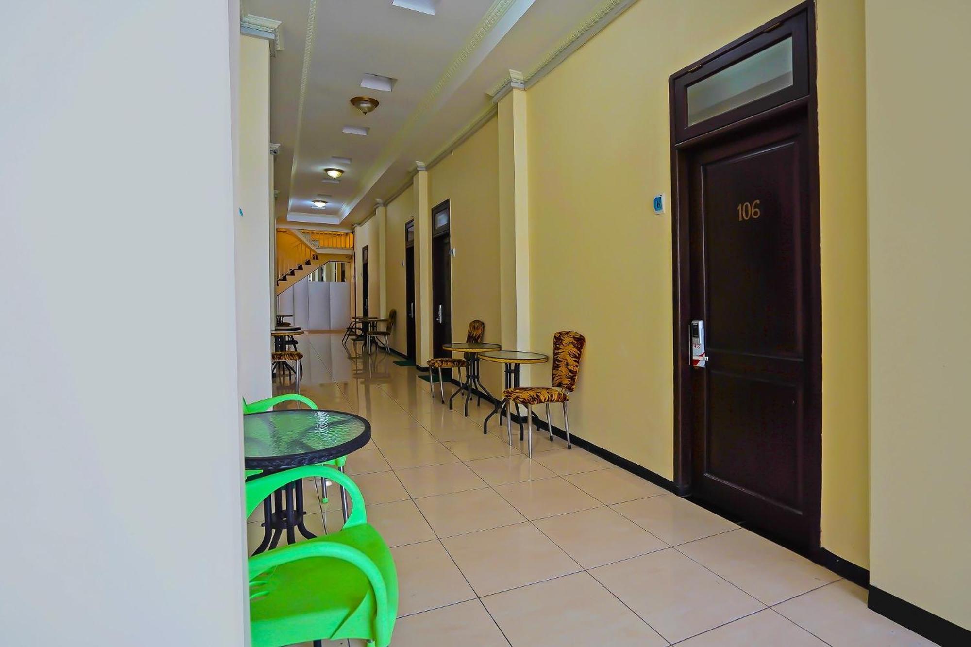 Oyo Life 511 Grace Residence Surabaya Exteriör bild