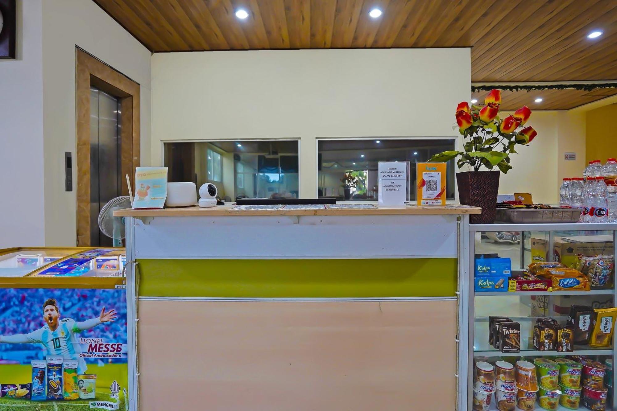 Oyo Life 511 Grace Residence Surabaya Exteriör bild