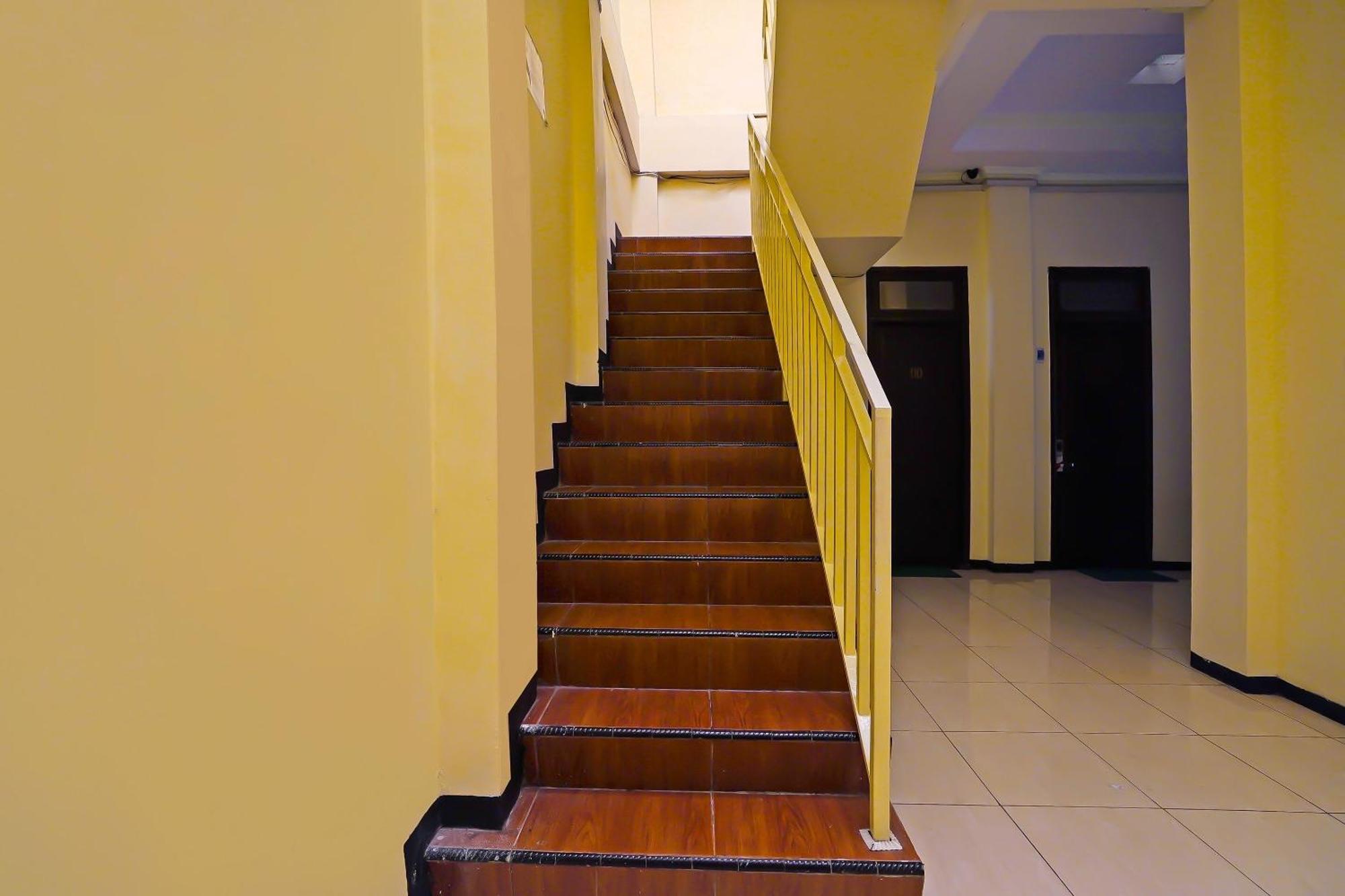 Oyo Life 511 Grace Residence Surabaya Exteriör bild