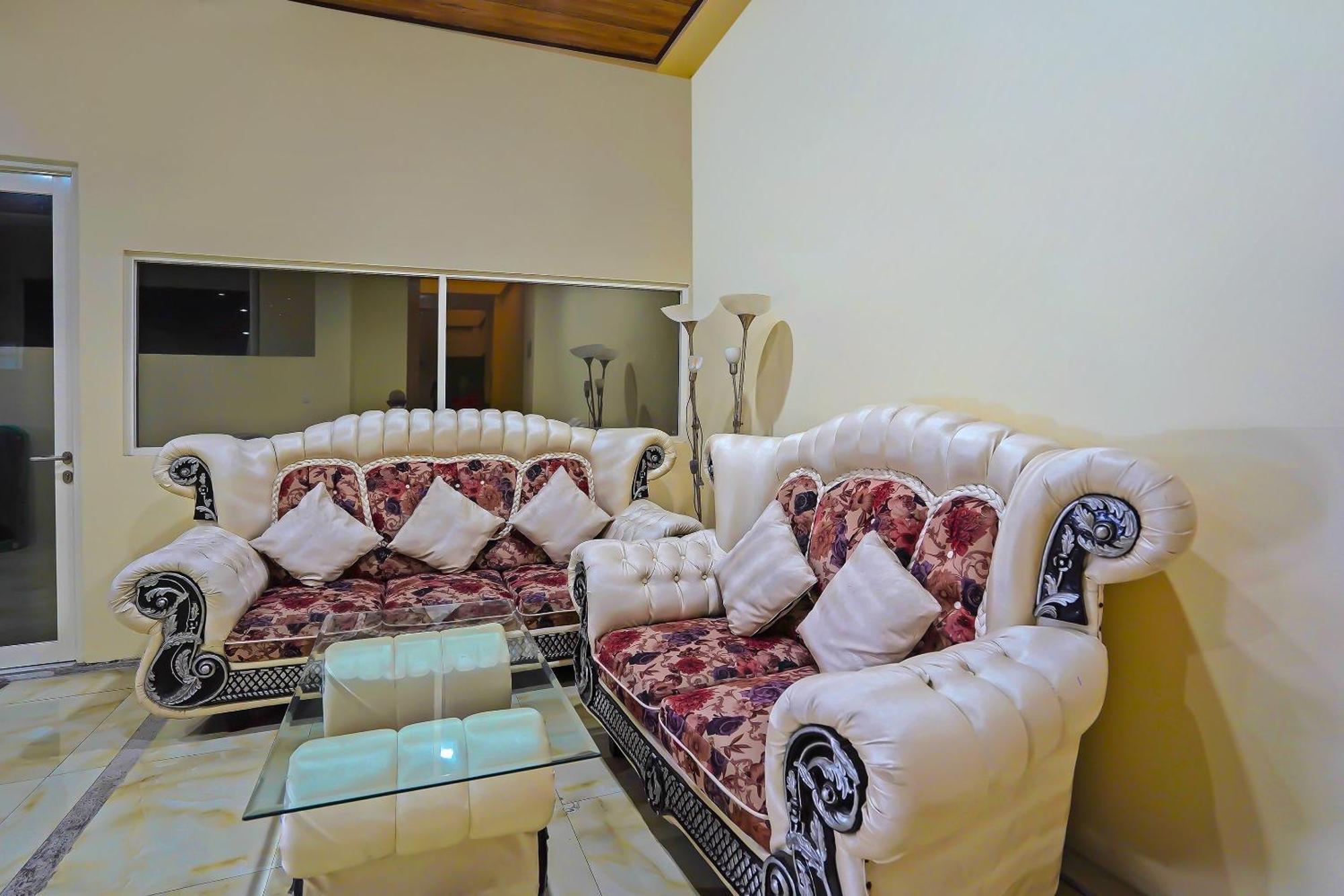 Oyo Life 511 Grace Residence Surabaya Exteriör bild